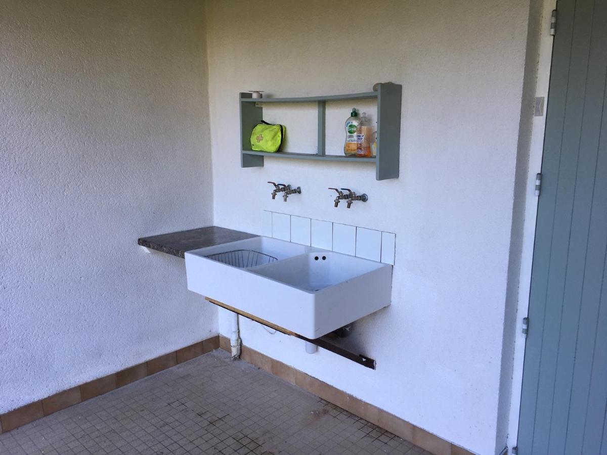 Charming 2-Bed Cabin In Domfront-En-Poiraie Perrou Bagian luar foto