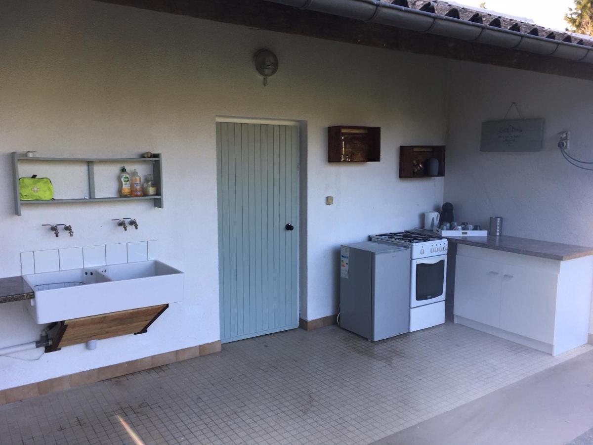 Charming 2-Bed Cabin In Domfront-En-Poiraie Perrou Bagian luar foto